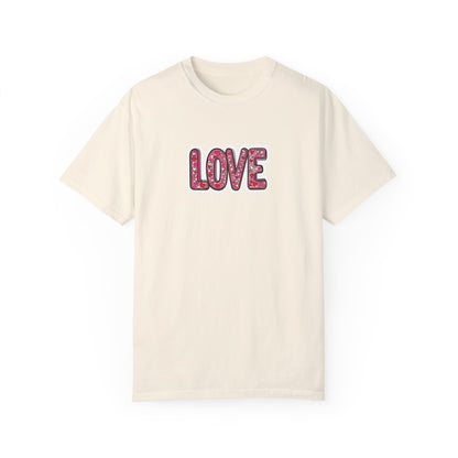 "Hearts in Love text" T-shirt