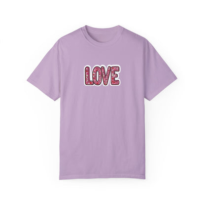 "Hearts in Love text" T-shirt